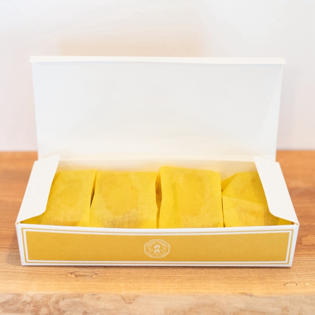 pineapple-cake-package-1_sq